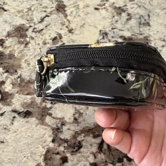 Floral Black PILL BOX - Picture 2 of 7